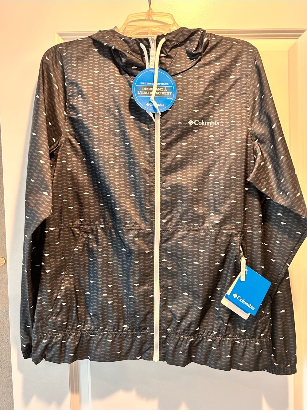Columbia Women’s Black Hooded Packable Windbreaker
